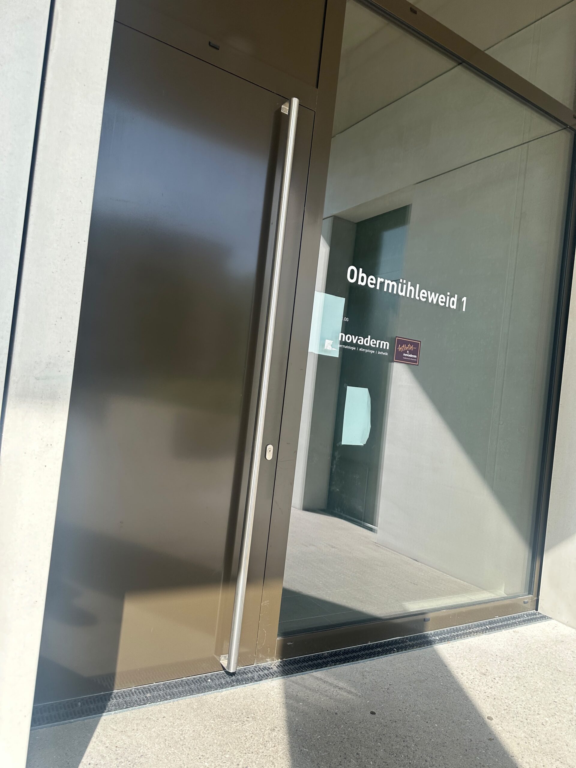Eingang Obermühleweid 1